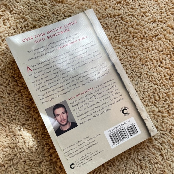 NYT Bestseller The Silent Patient by Alex Michaelides - Picture 2 of 4